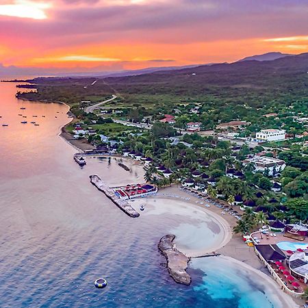 Decameron Club Caribbean Runaway Bay, Ramada All-Inclusive Resort Exterior foto