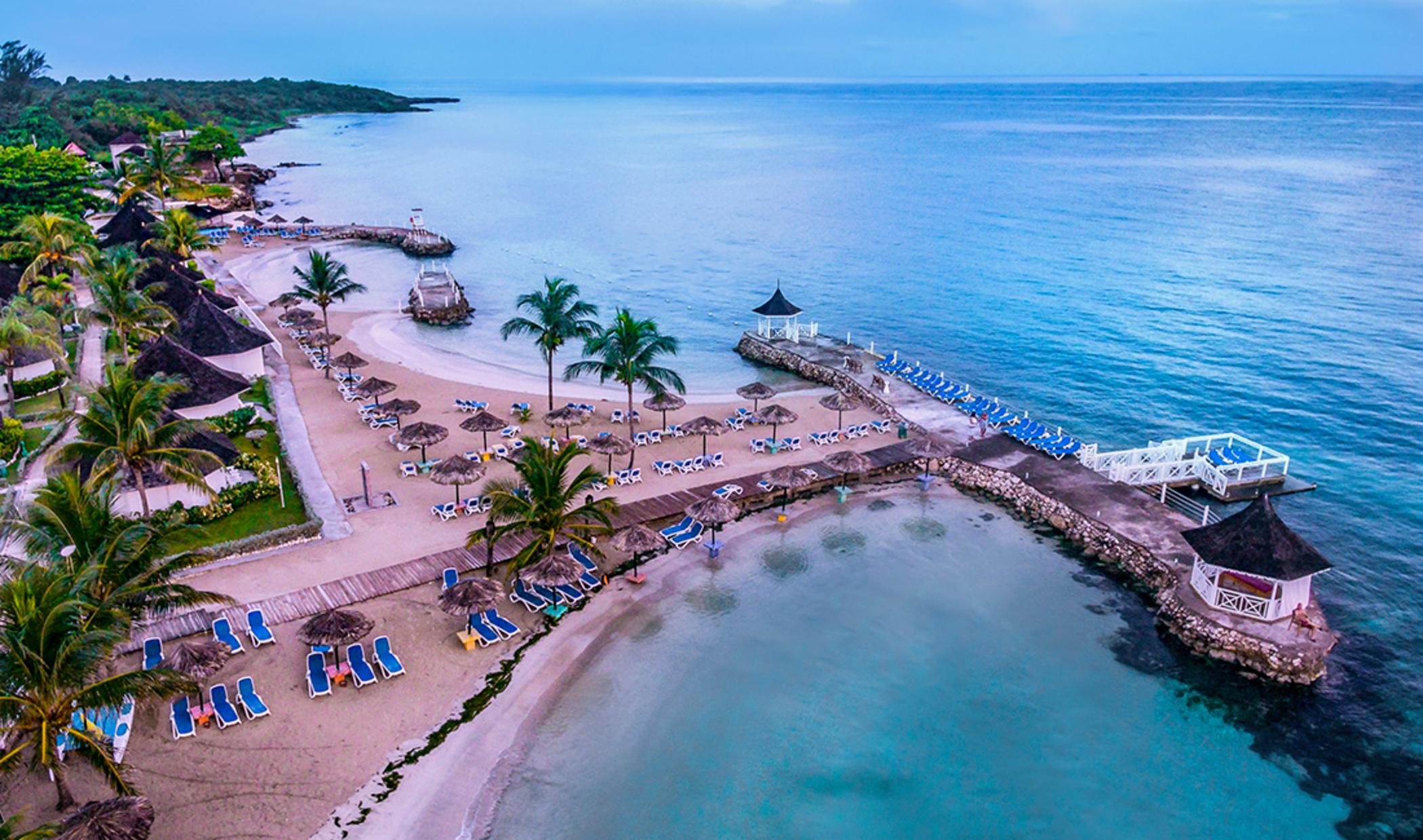 Decameron Club Caribbean Runaway Bay, Ramada All-Inclusive Resort Exterior foto
