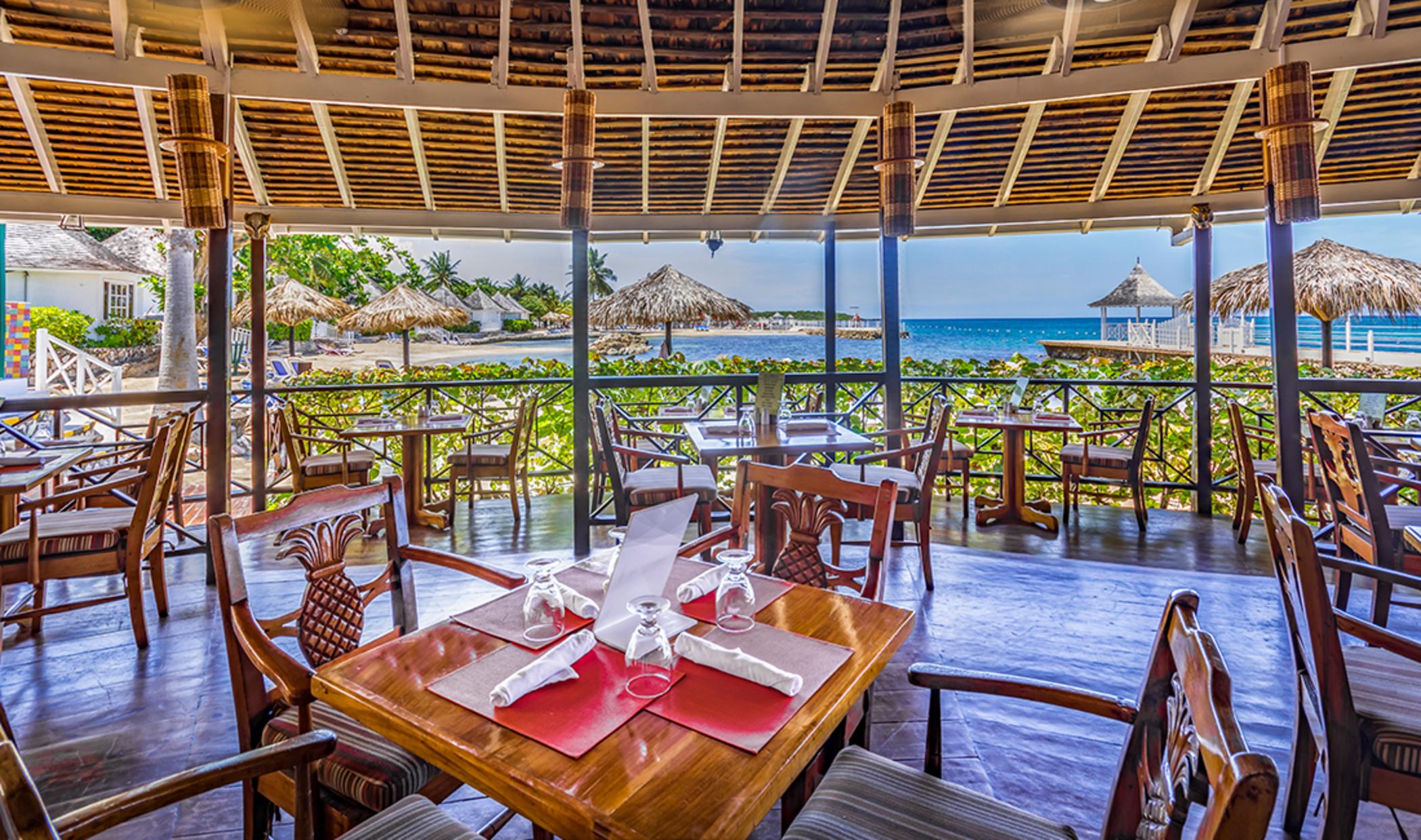 Decameron Club Caribbean Runaway Bay, Ramada All-Inclusive Resort Exterior foto