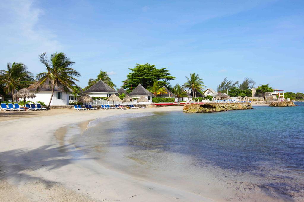 Decameron Club Caribbean Runaway Bay, Ramada All-Inclusive Resort Exterior foto